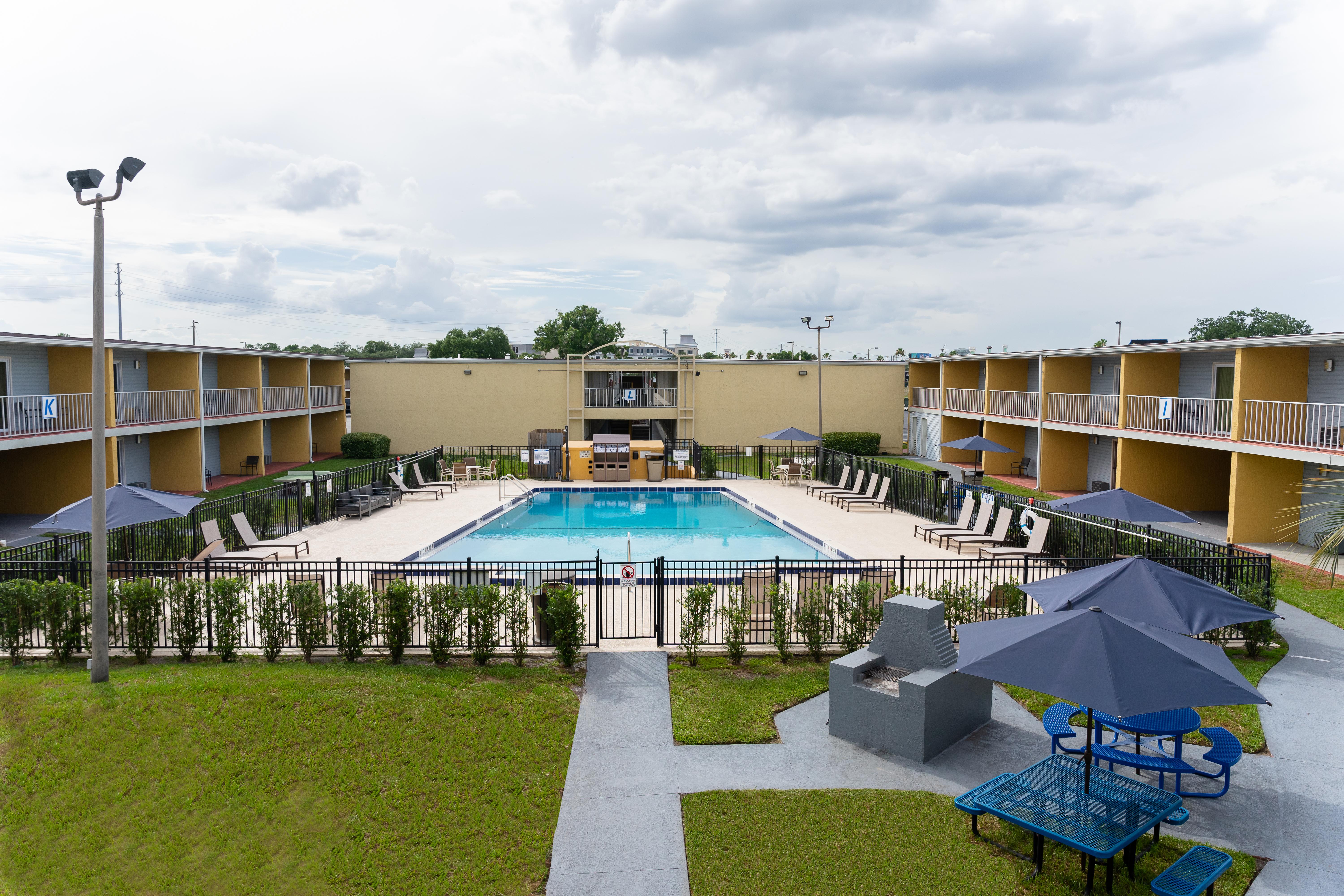 Celebration Suites Luaran gambar